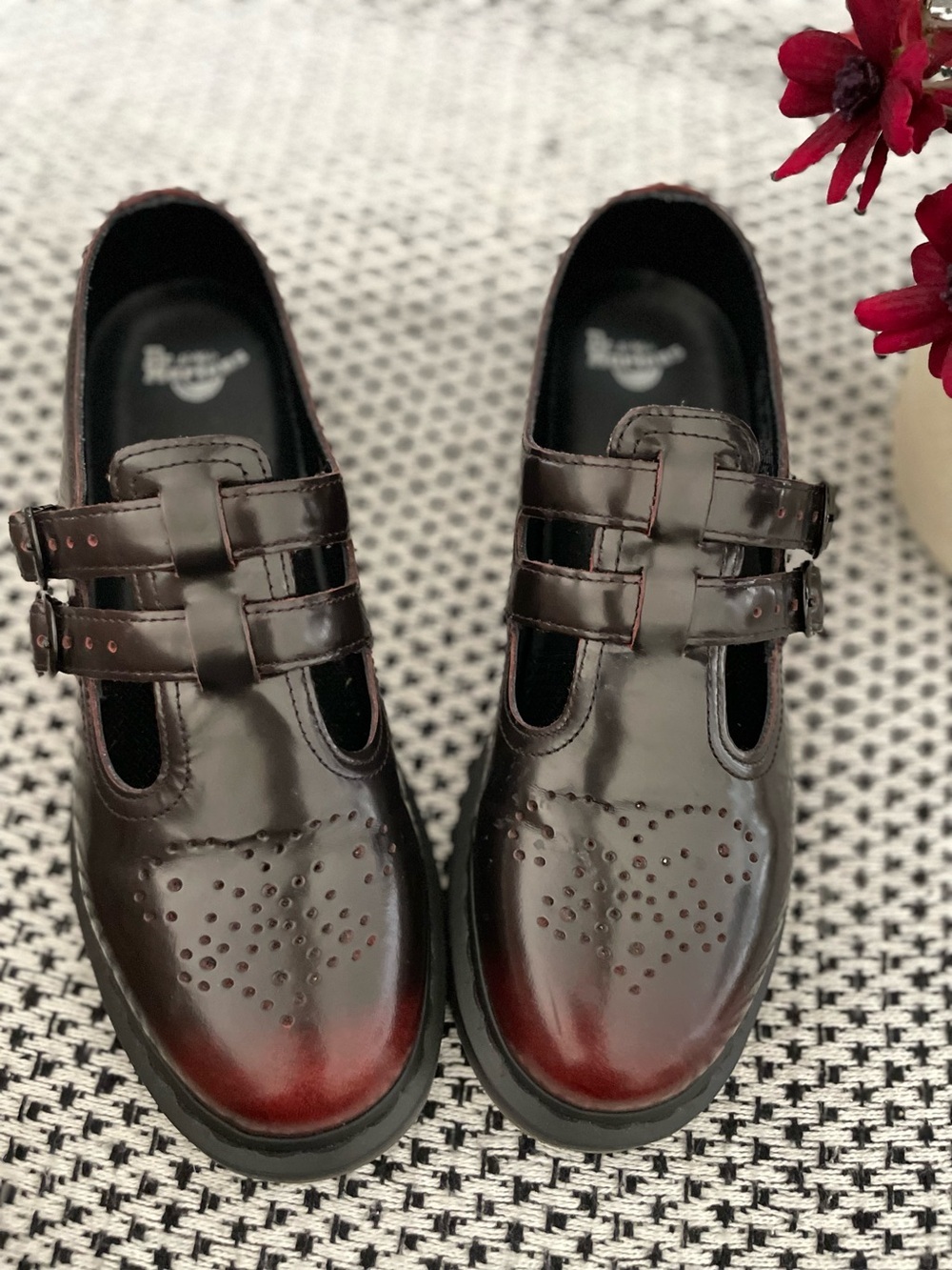 Dr. Martens Mary Jane Cherry Red Rub Off Arcadia Leather Broque - Picture 4 of 10